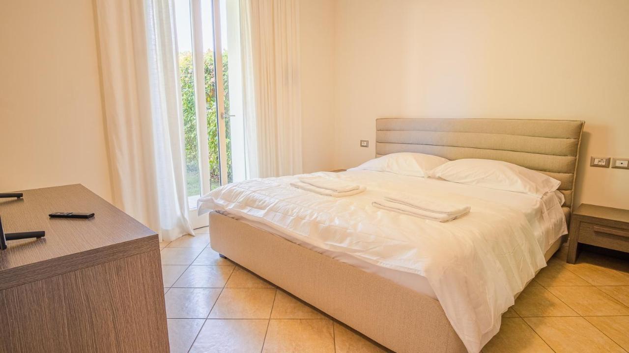 Endless Summer Sirmione - Italian Homing Ngoại thất bức ảnh